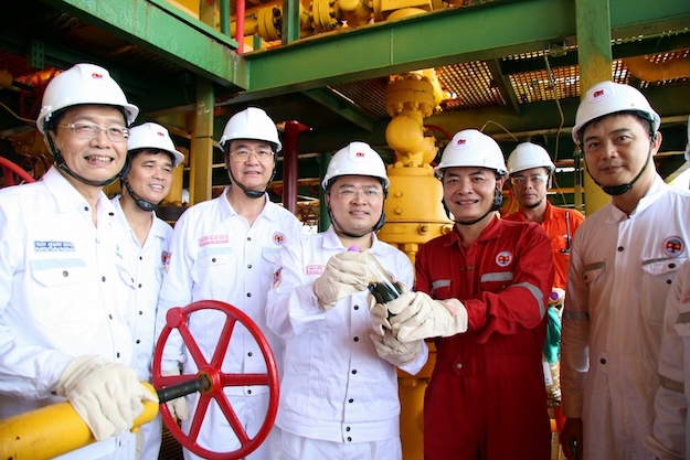 Công đoàn Petrovietnam vinh dự được tặng Huân chương Lao động hạng Nhất