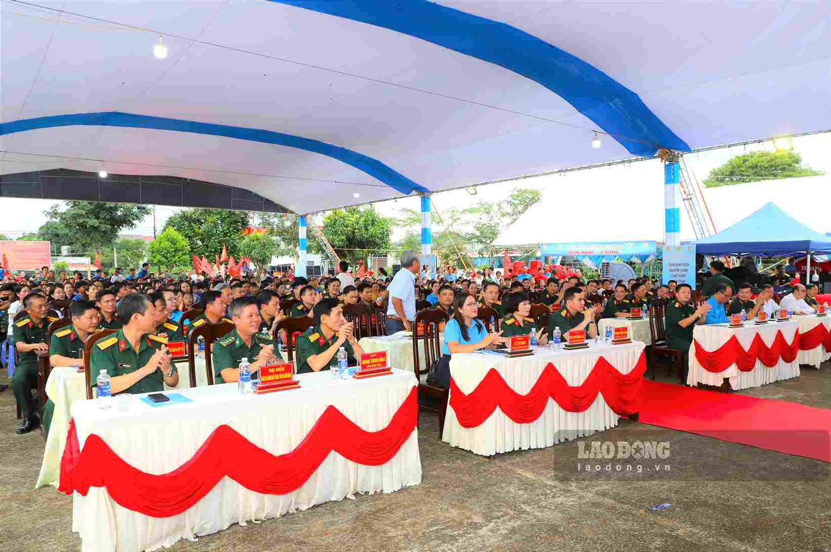 Quang cảnh Hội thi tìm hiểu, tuyên truyền pháp luật năm 2026 do Binh đoàn 16 phối hợp LĐLĐ tỉnh Đồng Nai và LĐLĐ tỉnh Lâm Đồng tổ chức vào tối 9.10. Ảnh: Phúc Khánh