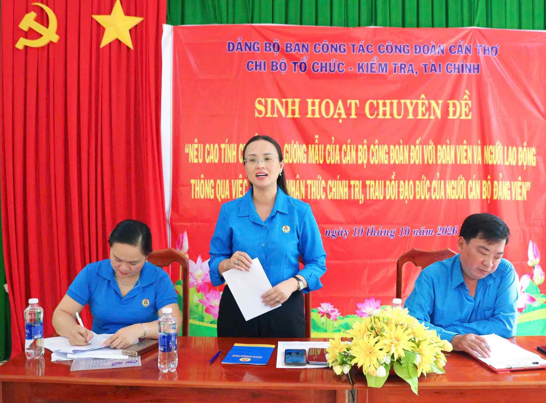 Đồng chí Lê Thị Sương Mai - Bí thư Đảng ủy, Chủ tịch Liên đoàn Lao động TP Cần Thơ - phát biểu. Ảnh: LĐLĐ TP Cần Thơ (cung cấp ngày 10.10)