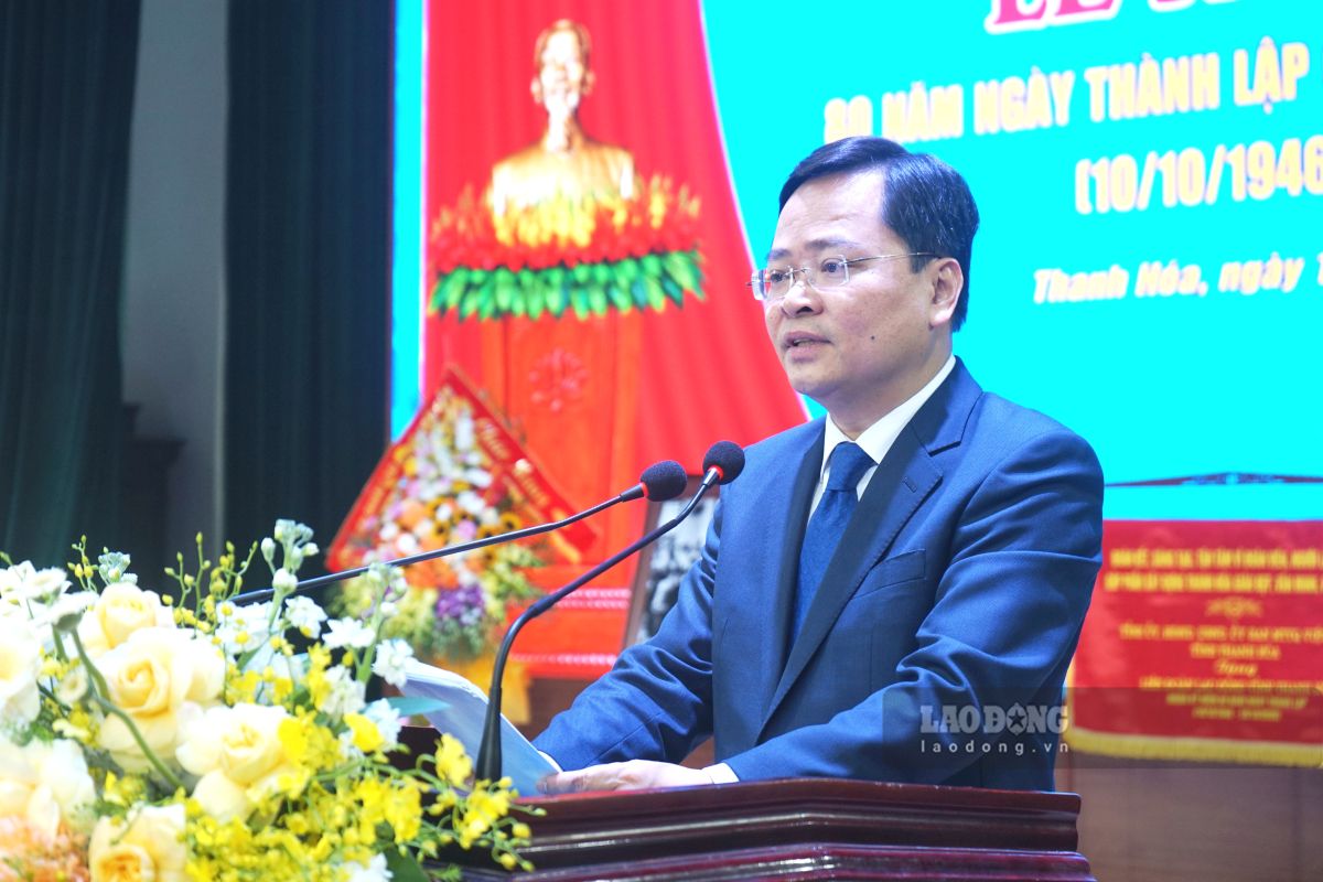 Ông Nguyễn Anh Tuấn - Ủy viên Trung ương Đảng, Chủ tịch Tổng LĐLĐ Việt Nam phát biểu tại lễ kỷ niệm. Ảnh: Quách Du (chụp ngày 10.10.2026)