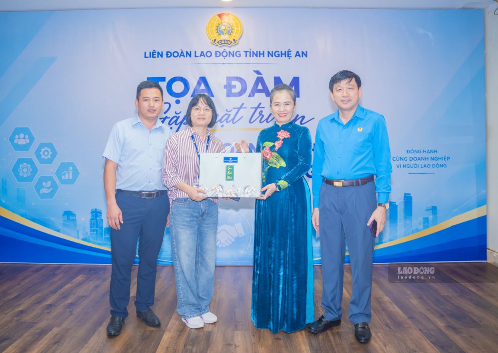 Nghệ An tri ân doanh nghiệp nỗ lực vì việc làm, thu nhập và đời sống công nhân