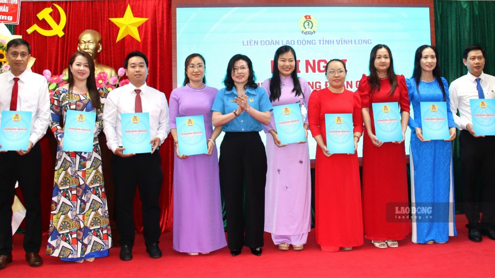 Vĩnh Long kết nạp mới 19.379 đoàn viên trong 9 tháng đầu năm 2026, đạt 129% chỉ tiêu được giao, chụp tại BHXH tỉnh tháng 9.2026. Ảnh: Hoàng Lộc