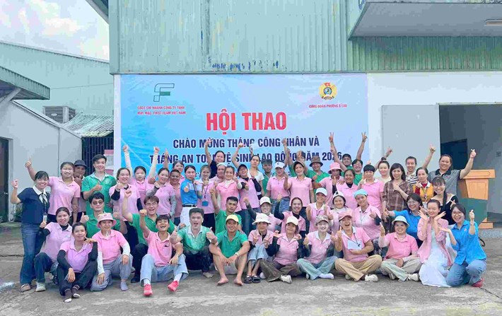 Chi nhánh Công ty TNHH May mặc First Team Việt Nam – Lâm Đồng phối hợp cùng công đoàn chăm lo đời sống vật chất và tinh thần cho đoàn viên, người lao động. Ảnh: Đức Thiệm