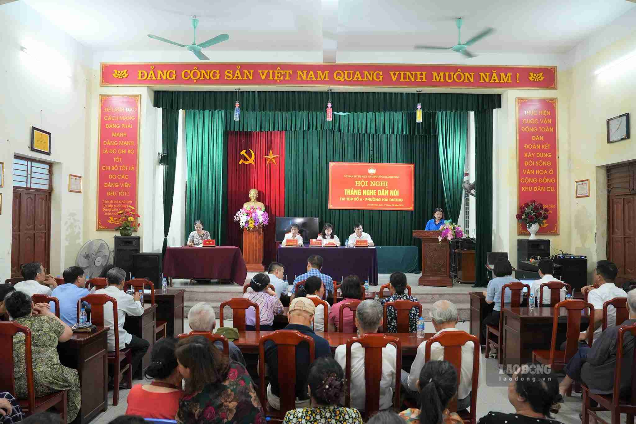 Hội nghị điểm “Tháng nghe dân nói” năm 2026 được tổ chức tại Tổ dân phố số 6, phường Hải Dương. Ảnh: Mai Hương