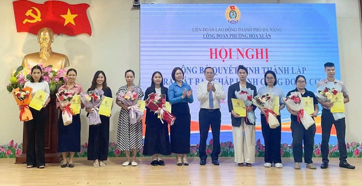 Công đoàn phường Hòa Xuân, Đà Nẵng thành lập mới 12 công đoàn cơ sở, kết nạp 352 đoàn viên. Ảnh: Công đoàn Hoà Xuân