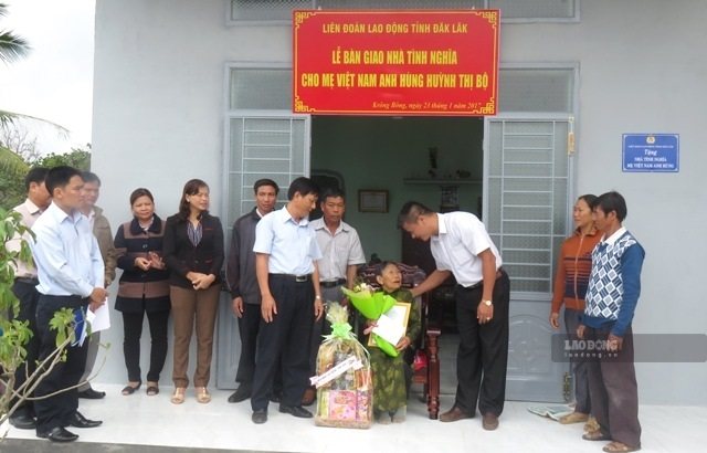 Công đoàn Đắk Lắk vận động nguồn lực chăm lo người có công