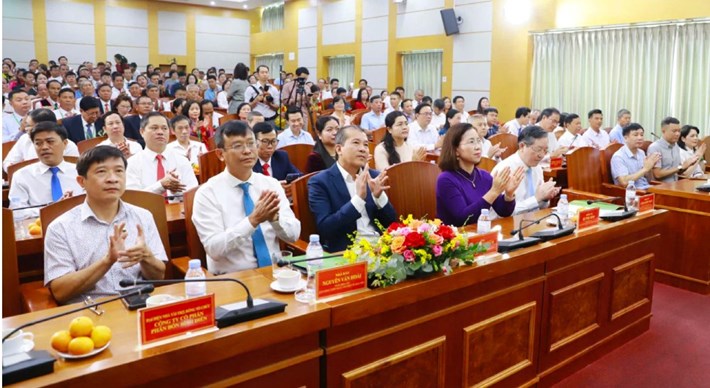 Sáng 12.10, Trung ương Hội Nông dân Việt Nam tổ chức gặp mặt 96 nông dân Việt Nam xuất sắc trong khuôn khổ Chương trình Tự hào nông dân Việt Nam 40 năm đổi mới. Ảnh: Phạm Hưng