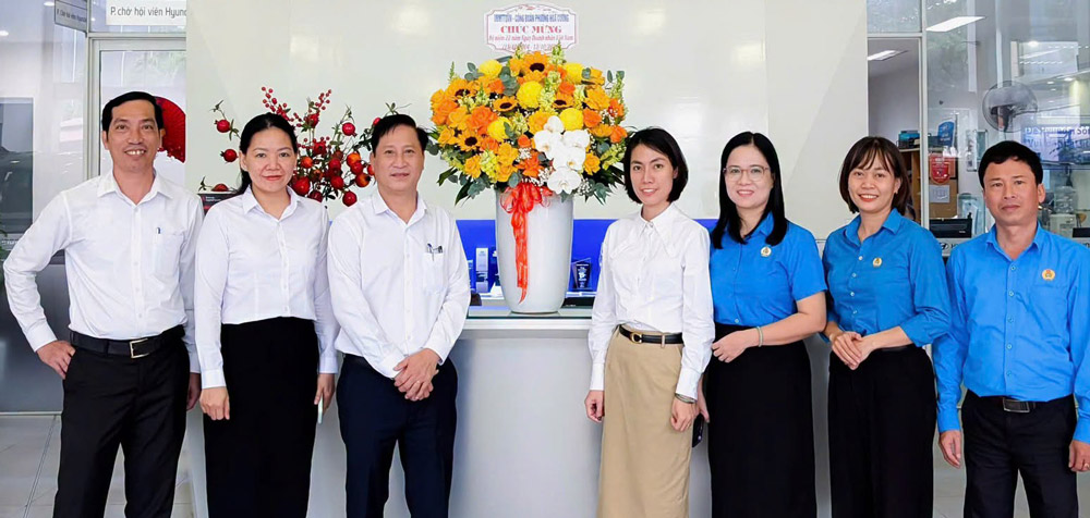 Công đoàn phường Hòa Cường, Đà Nẵng thăm, chúc mừng doanh nghiệp