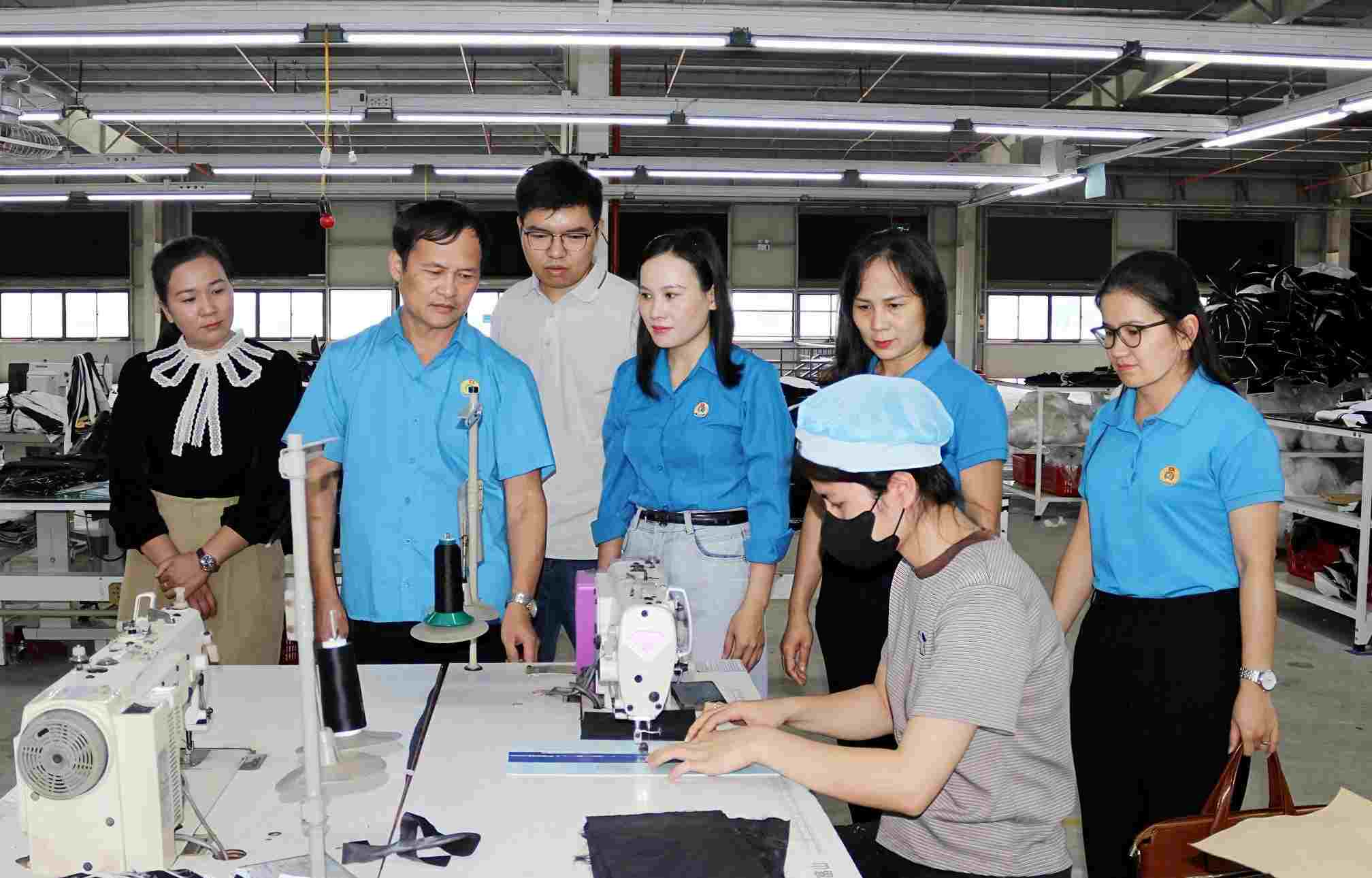 Tuyên truyền Nghị quyết Đại hội Công đoàn Việt Nam tới công nhân lao động