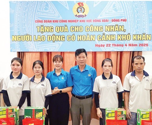Thông qua Quỹ Xã hội từ thiện Tấm lòng Vàng, Nestlé Việt Nam đã hỗ trợ cho công nhân nghèo, các hoàn cảnh khó khăn trên khắp cả nước. Ảnh: Nestlé Việt Nam