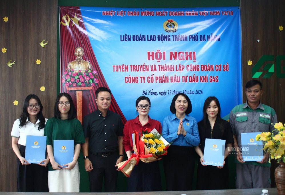 Liên đoàn Lao động TP Đà Nẵng công bố quyết định thành lập Công đoàn cơ sở Công ty Cổ phần đầu tư dầu khí G4S. Ảnh: Thanh Huyền