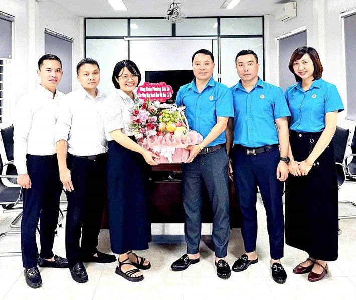 Công đoàn Cửa Lò đồng hành cùng doanh nghiệp, chăm lo người lao động. Ảnh: Công đoàn Nghệ An
