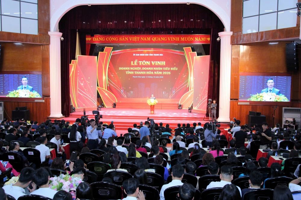 Lễ tôn vinh doanh nghiệp, doanh nhân tiêu biểu tỉnh Thanh Hóa năm 2026. Ảnh: Công ty Điện lực Thanh Hóa cung cấp