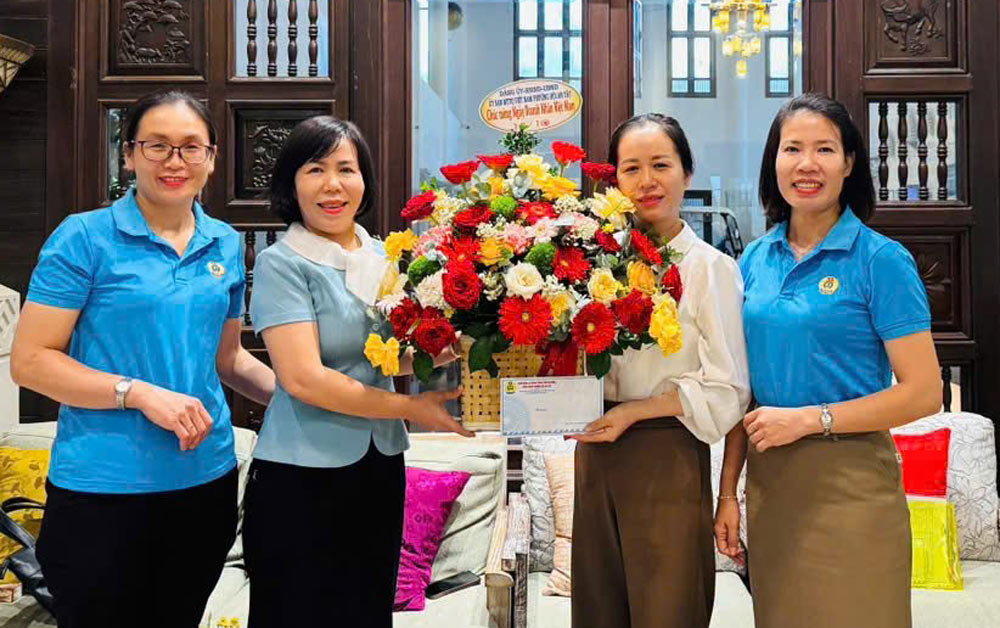 Le syndicat du quartier de Hội An Tây, Đà Nẵng, reconnaît les contributions de la communauté des entreprises