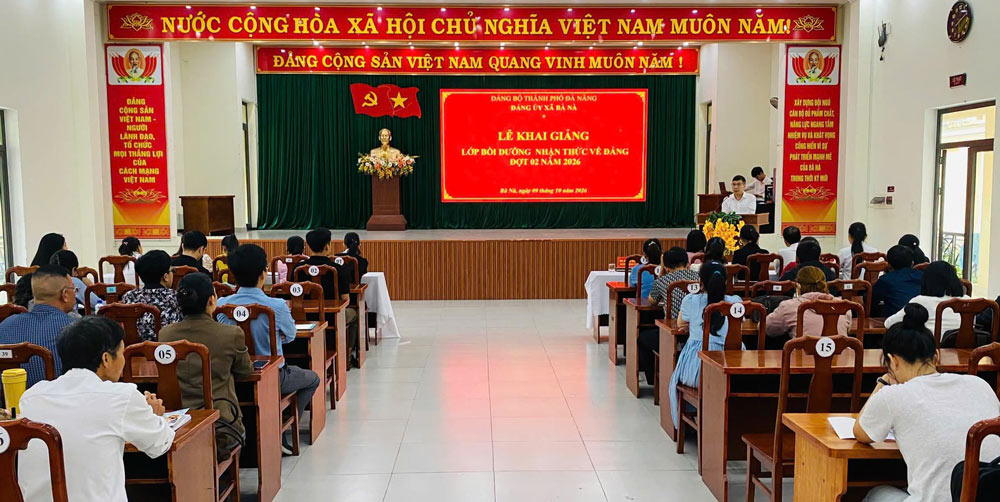 Đảng ủy xã Bà Nà, thành phố Đà Nẵng tổ chức khai giảng lớp bồi dưỡng nhận thức về Đảng đợt 2 năm 2026. Ảnh: Công đoàn Bà Nà