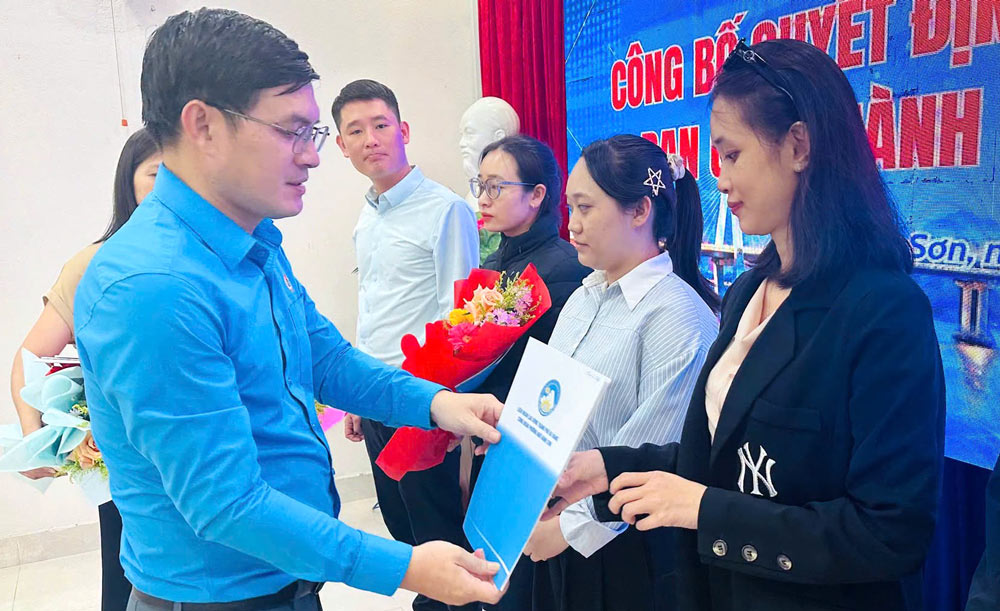 Le syndicat du quartier de Ngu Hanh Son, Da Nang, crée 5 nouveaux syndicats de base