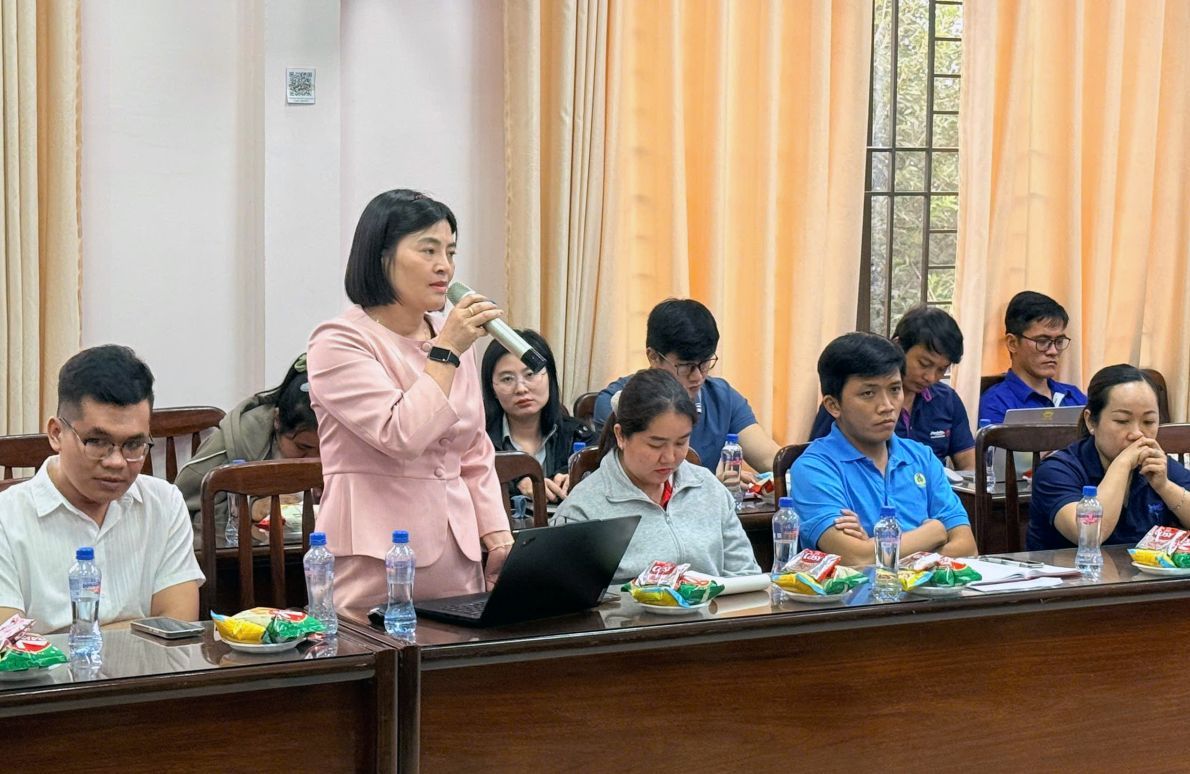 Đại diện các Công đoàn cơ sở phát biểu tại hội nghị. Ảnh: Thanh Nhàn