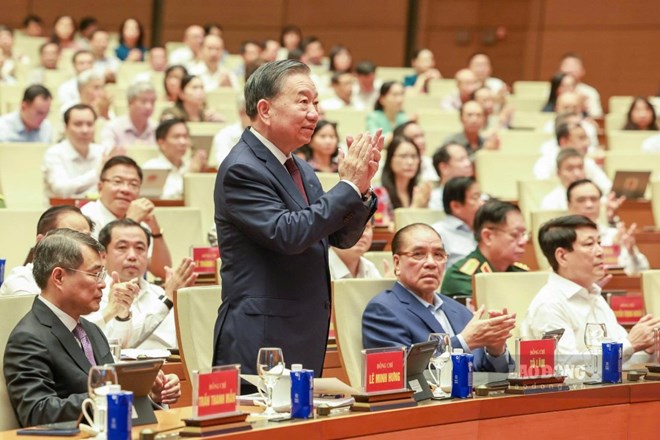 グエン・フー・チョン書記長、国家主席が中央委員会第4回総会決議徹底会議に出席