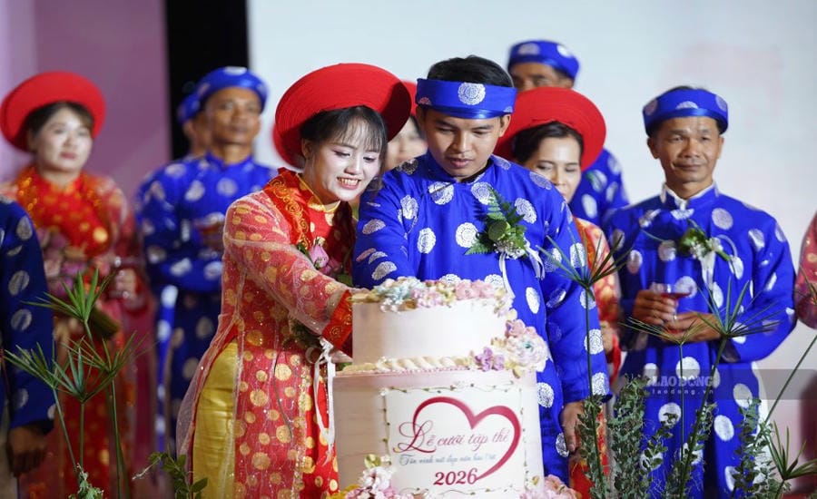 Boda completa de un trabajador después de años de ganarse la vida