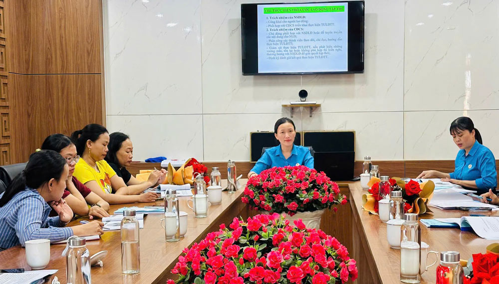 Профсоюз phường Điện Bàn, Дананг проводит профессиональную подготовку для сотрудников первичных профсоюзных организаций