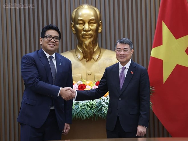 베트남 정부는 PETRONAS가 투자 활동을 계속 연구하고 확대하는 것을 지지합니다