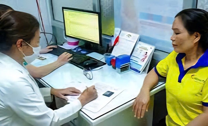 Công ty TNHH May Thuận Tiến tổ chức khám sức khỏe định kỳ năm 2026 cho người lao động. Ảnh: Thu Vân
