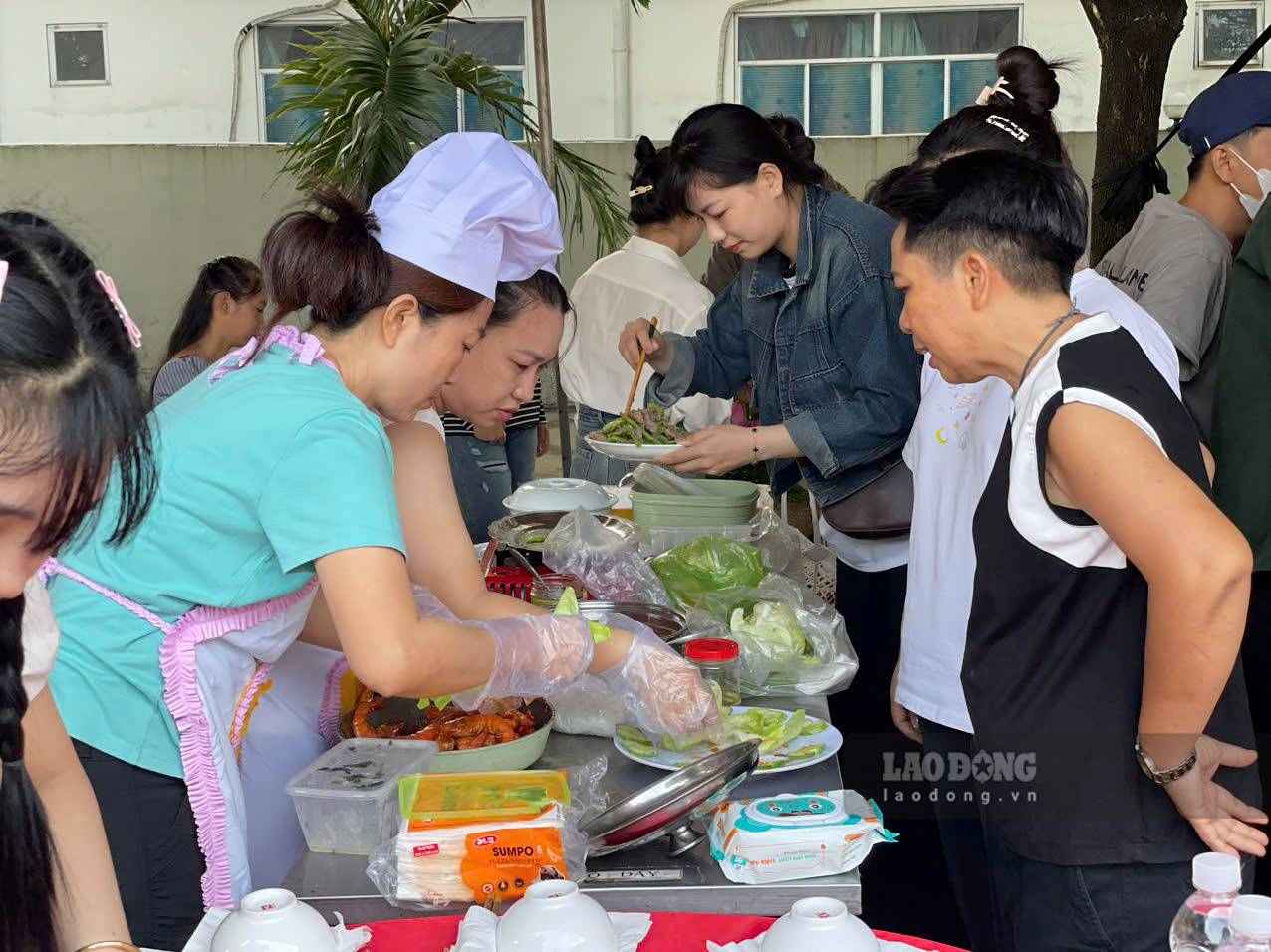 Hội thi mang lại không gian để người lao động vui chơi, giao lưu, chia sẻ. Ảnh: Đình Trọng