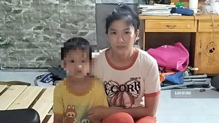 Căn bệnh ung thư máu khiến bé Nguyễn Hưng Thịnh phải điều trị kéo dài, trong khi gia đình gần như kiệt quệ kinh tế. Ảnh: Hoàng Lộc (chụp ngày 15.10.2026)
