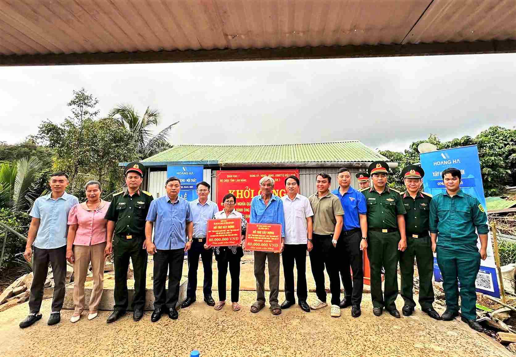 Lâm Đồng construit et remet des maisons de la solidarité et des maisons de grande solidarité à des familles en difficulté
