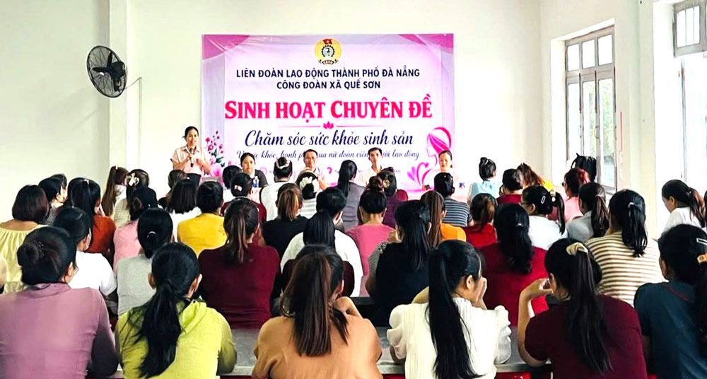 El Sindicato de la comuna de Que Son, Da Nang, celebra una actividad temática sobre la atención de la salud reproductiva para los miembros del sindicato