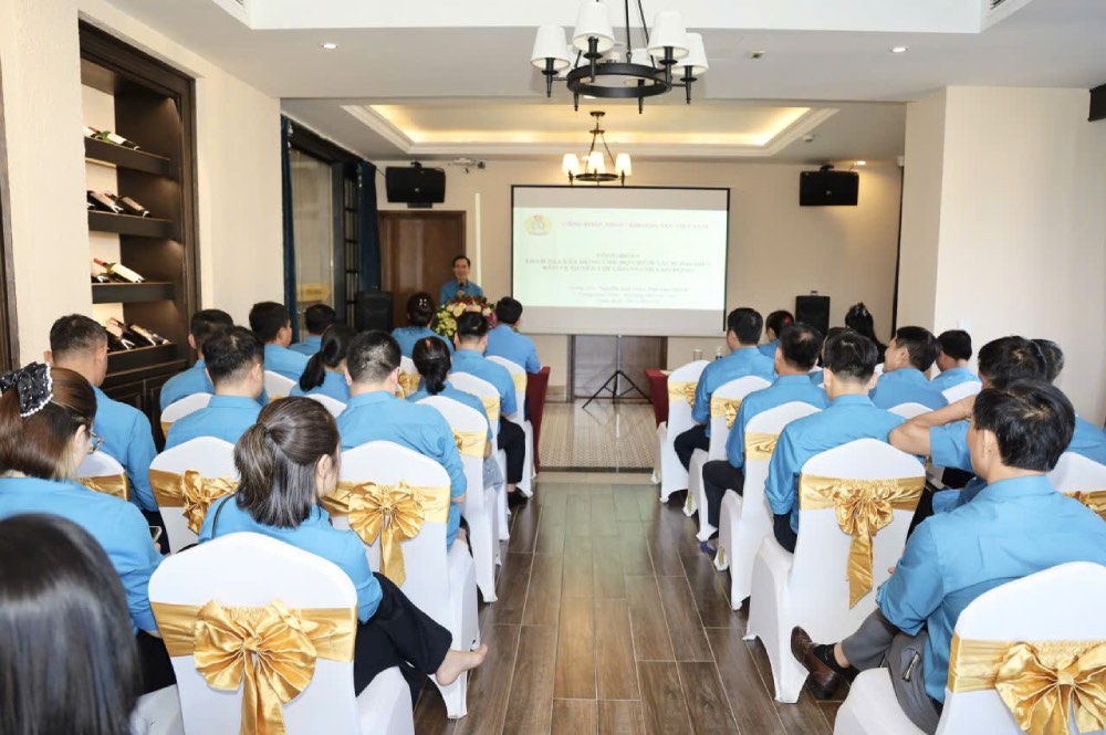 Tăng cường năng lực cán bộ Công đoàn Xây lắp mỏ