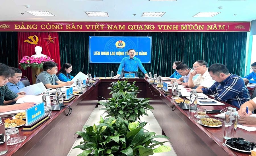 Chăm lo người lao động từ bữa ăn ca đến quyền lợi tại nơi làm việc