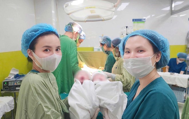 Cặp song sinh chào đời tại Bệnh viện Phụ sản Hà Nội, tháng 4.2026. Ảnh: Bệnh viện cung cấp