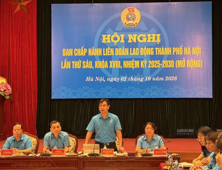 Ban chấp hành LĐLĐ Thành phố Hà Nội khóa XVIII thống nhất một trong những nhiệm vụ trọng tâm quý IV/2026 là chuẩn bị sớm nguồn lực tổ chức các hoạt động chăm lo thiết thực cho đoàn viên, người lao động dịp Tết Nguyên đán Đinh Mùi 2027. Ảnh: Kiều Vũ