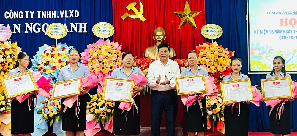 Công đoàn cơ sở ở Đà Nẵng tổ chức nhiều hoạt động thiết thực nhân Ngày Phụ nữ Việt Nam