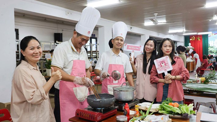Công đoàn Trường Đại học Kiến trúc Đà Nẵng tổ chức hội thi Ẩm thực DAU, lan tỏa tinh thần đoàn kết. Ảnh: Công đoàn Đà Nẵng