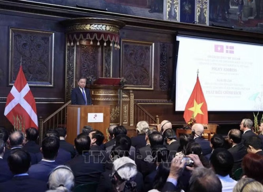 Tổng Bí thư, Chủ tịch nước Tô Lâm phát biểu chính sách tại Đại học Copenhagen (Đan Mạch) ngày 19.10. Ảnh: TTXVN