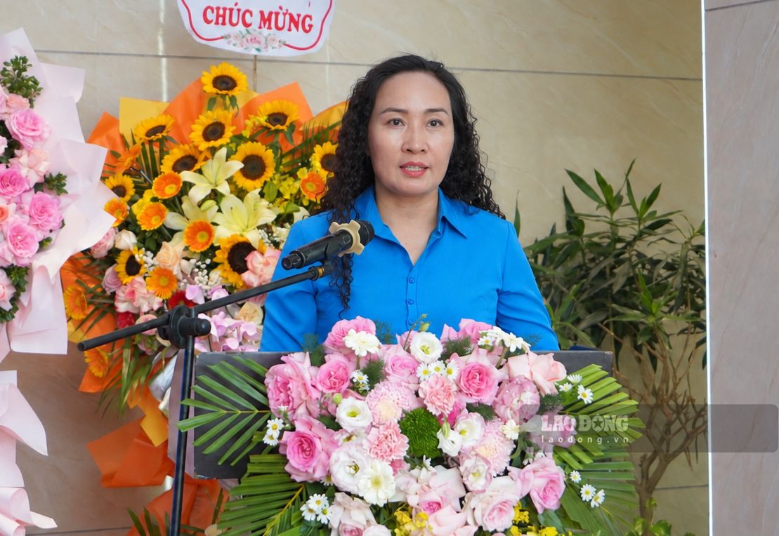Phó Chủ tịch LĐLĐ TP Hải Phòng Nguyễn Thị Lan Anh phát biểu chỉ đạo. Ảnh: Mai Dung