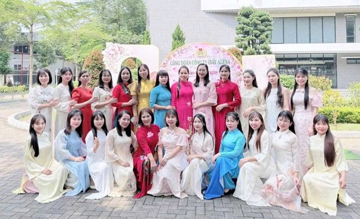 Các công đoàn cơ sở tại Thanh Hóa tuyên truyền, vận động nữ đoàn viên, người lao động mặc áo dài, góp phần tôn vinh vẻ đẹp và lan tỏa giá trị văn hóa của áo dài Việt Nam. Ảnh: Công đoàn Thanh Hoá đăng tải ngày 20.10
