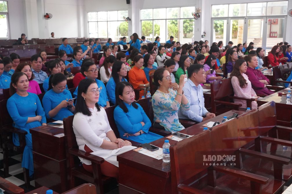 Đại biểu tham dự hội nghị. Ảnh: Tạ Quang (ảnh chụp ngày 20.10)