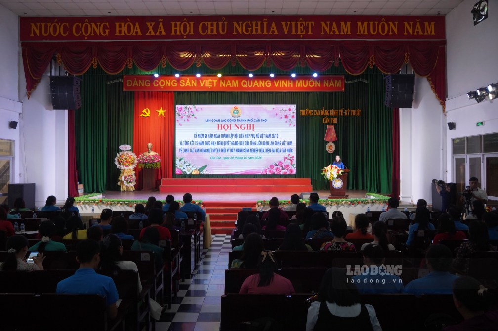 Quang cảnh hội nghị. Ảnh: Tạ Quang (ảnh chụp ngày 20.10)