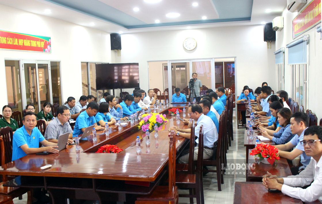 Đại biểu dự tập huấn kỹ năng truyền thông số tại điểm cầu trực tuyến. Ảnh: Thanh Mai