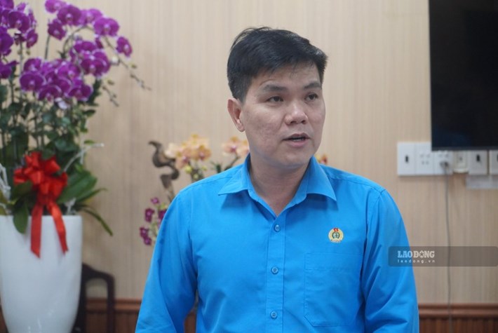 Ông Bùi Công Hoan - Phó Ban Chính sách pháp luật và Quan hệ lao động, LĐLĐ TPHCM thông tin kế hoạch chăm lo Tết Đinh Mùi 2027 vào chiều 21.10. Ảnh: Minh Tâm