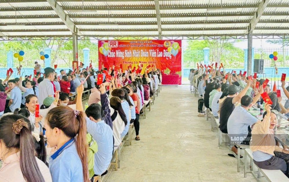 Đoàn viên tham gia tiệc sinh nhật do Công đoàn cơ sở Công ty TNHH quốc tế Right Rich tổ chức. Ảnh: Phạm Duy (chụp tháng 10.2026).
