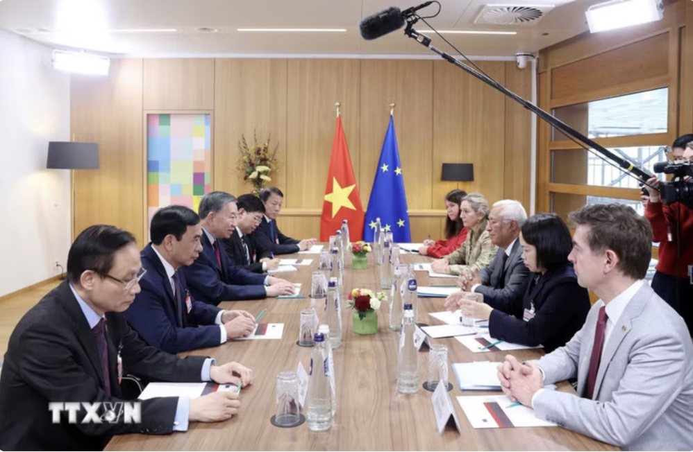 Tổng Bí thư, Chủ tịch nước Tô Lâm gặp hẹp Chủ tịch Hội đồng châu Âu António Costa trước hội đàm. Ảnh: TTXVN