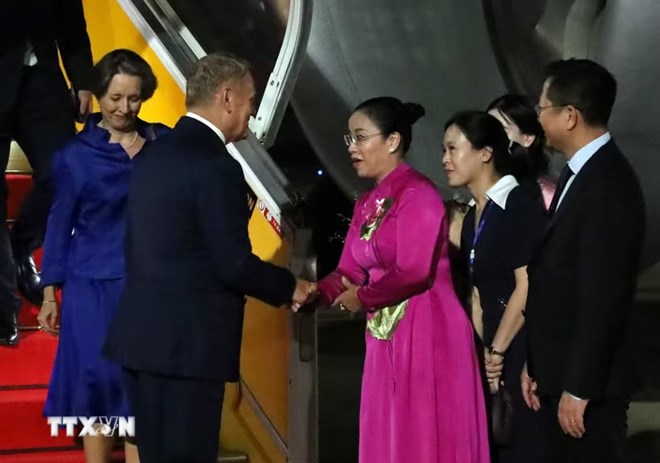 Thủ tướng Cộng hòa Ba Lan Donald Tusk đến Đà Nẵng, bắt đầu thăm chính thức Việt Nam