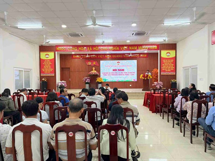 Cơ quan chức năng tổ chức các buổi sinh hoạt, trao đổi nhằm nâng cao hiệu quả hoạt động công tác Mặt trận. Ảnh: Mặt trận Tây Nha Trang
