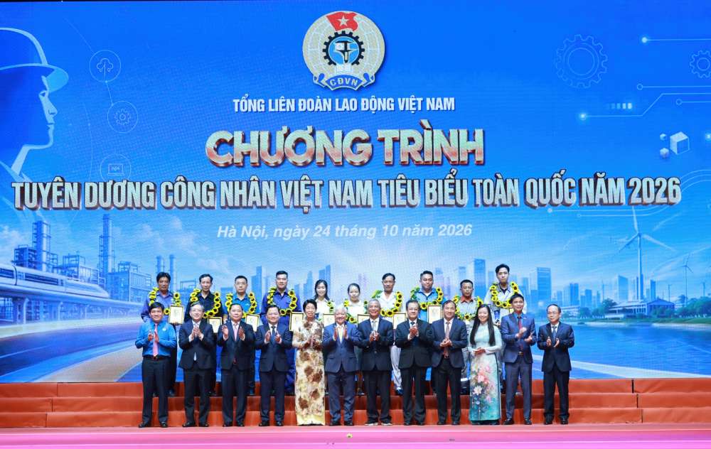 Tuyên dương 10 gương mặt Công nhân Việt Nam tiêu biểu toàn quốc năm 2026. Ảnh: Hải Nguyễn 