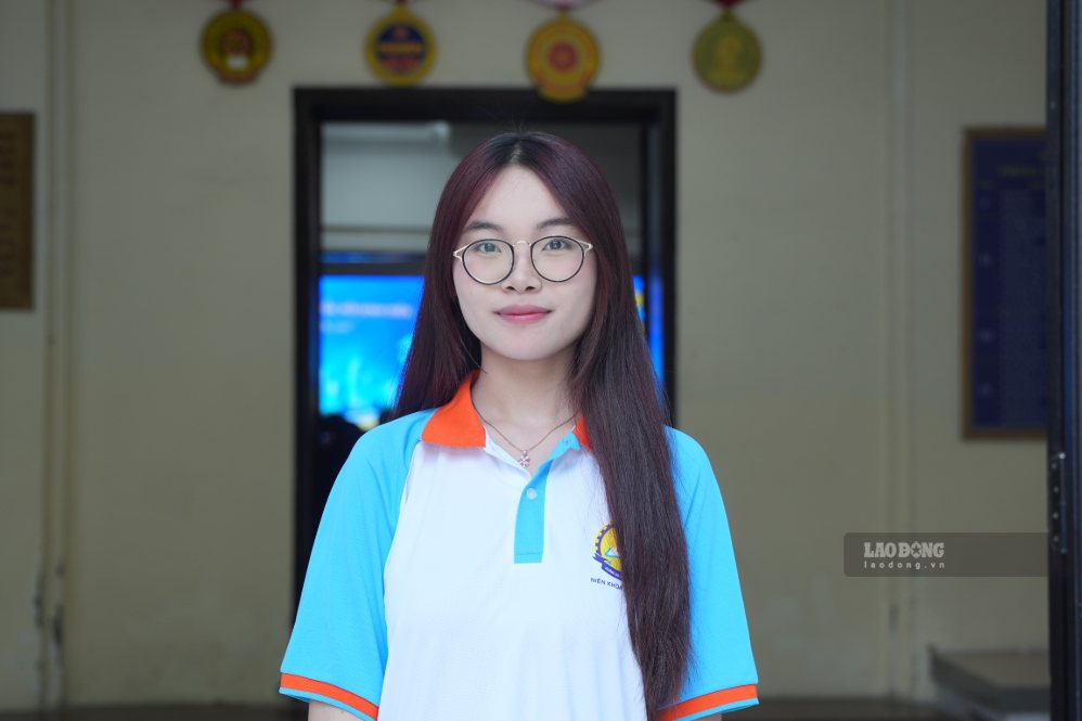 Sinh viên Nguyễn Thị Kim Dung năm thứ nhất ngành Truyền thông, Trường Đại học Công đoàn. Ảnh: Hữu Chánh