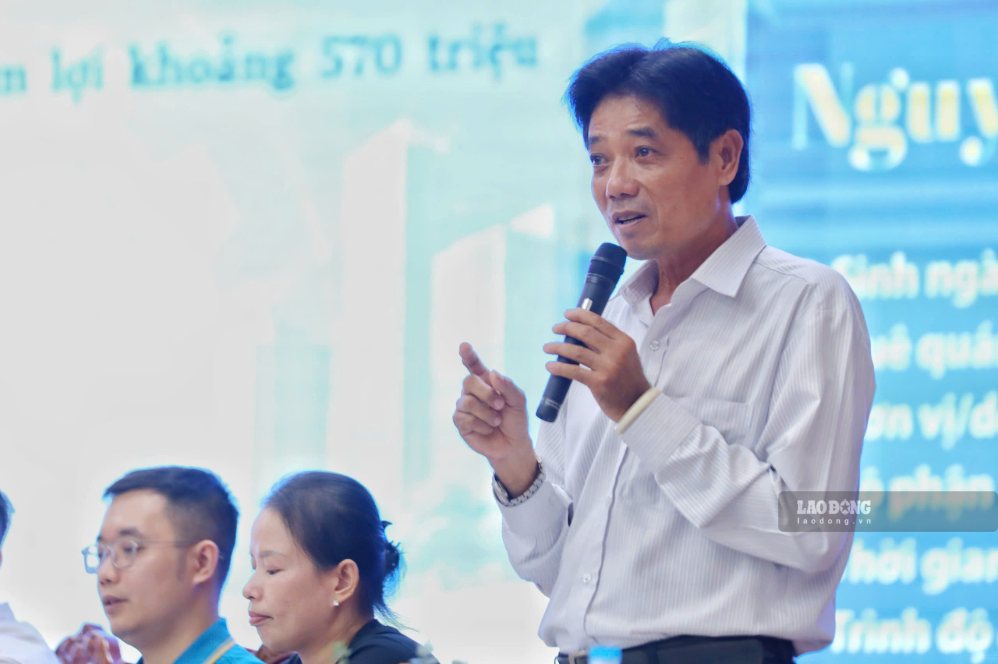 Anh Nguyễn Thành Ngôn - Tổ trưởng Tổ Cơ khí, Công ty Cổ phần Nam Việt - chia sẻ tại chương trình giao lưu. Ảnh: Tô Thế